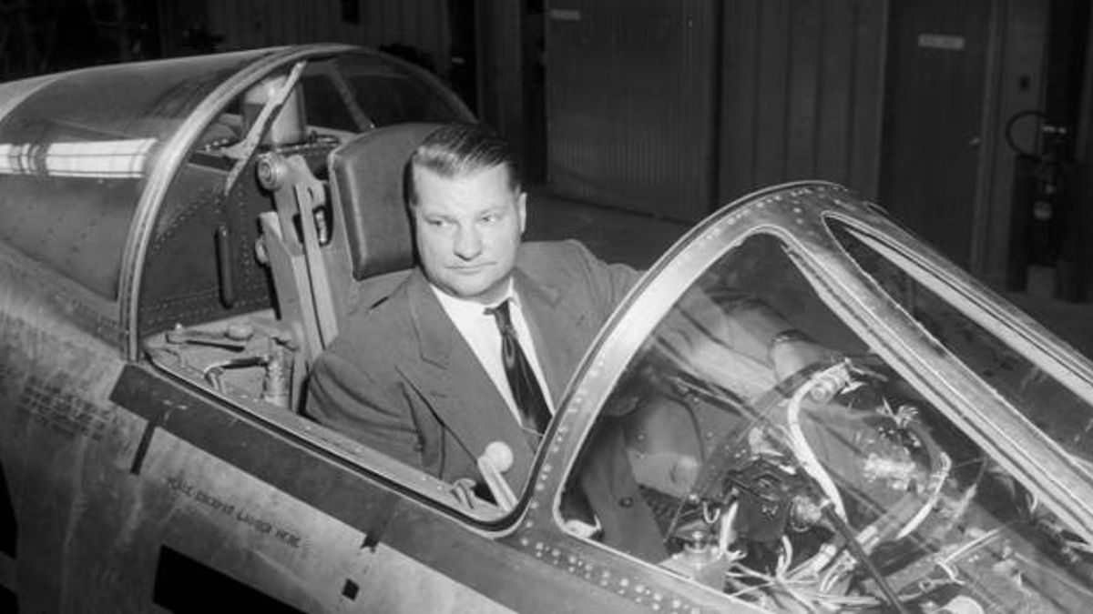Kelly Johnson: Man behind Fast Airplanes